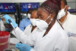 Nchimunya Siabeenzu of Zambia learns how to properly conduct SARS-CoV-2 sequencing.